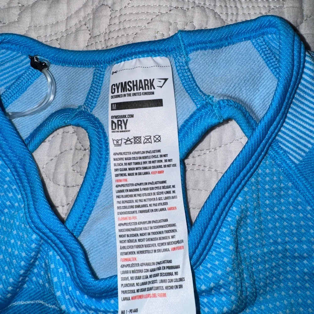 5- ULTRA SEAMLESS GYMSHARK CROP TOPS- BLACK, BLUE, PINK, TEAL, & ORANGE MEDIUM - Picture 6 of 15